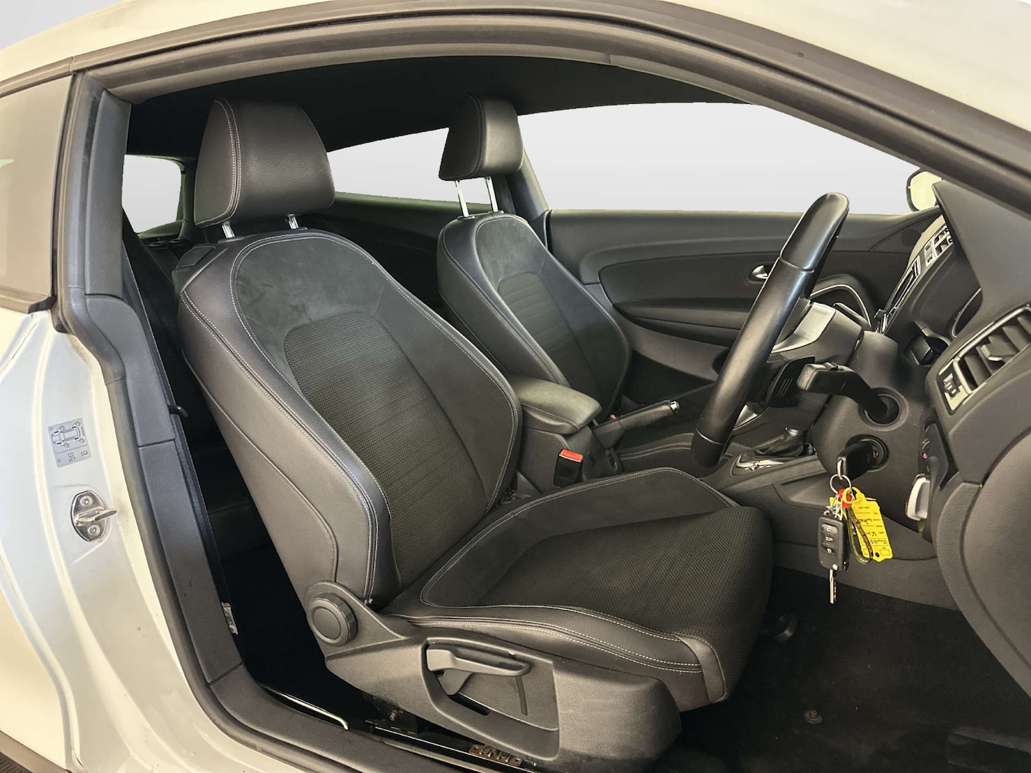 Used Volkswagen Scirocco 2018 for sale - 77990064: Photo 13