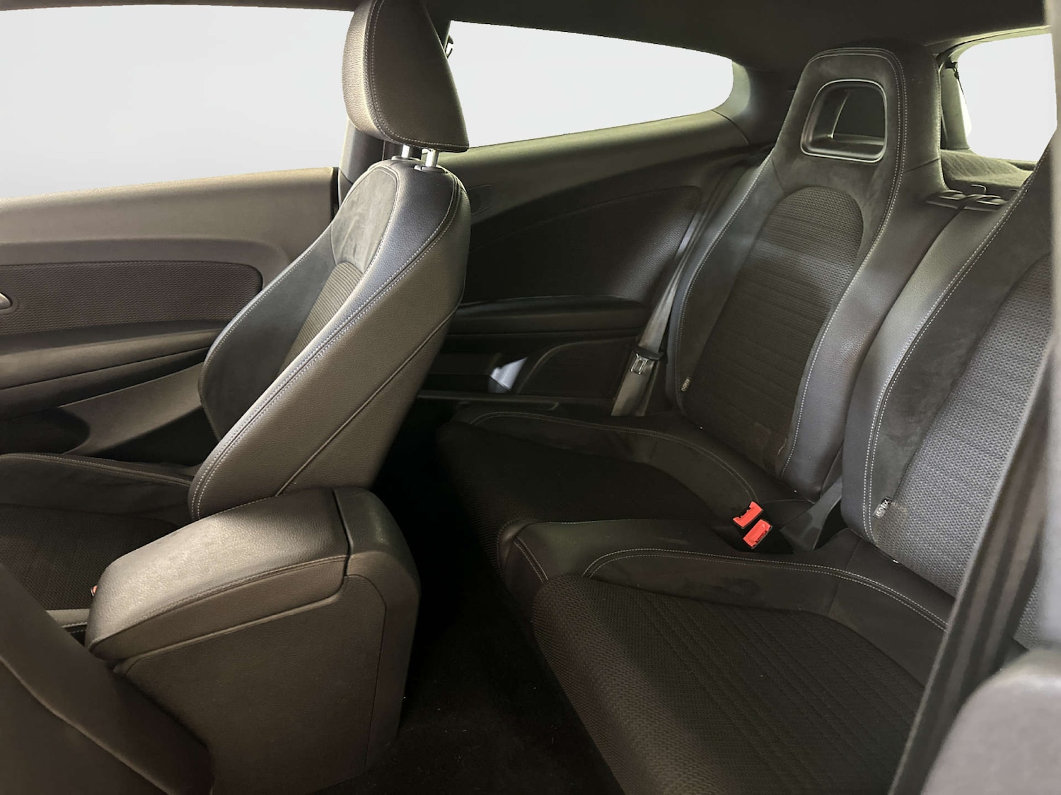 Used Volkswagen Scirocco 2018 for sale - 77990064: Photo 14