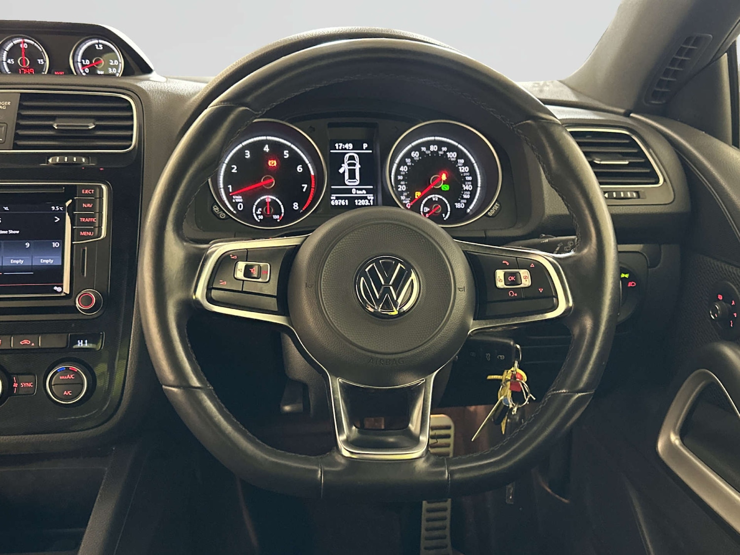 Used Volkswagen Scirocco 2018 for sale - 77990064: Photo 16