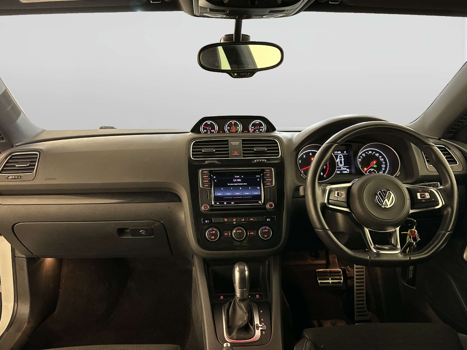 Used Volkswagen Scirocco 2018 for sale - 77990064: Photo 3