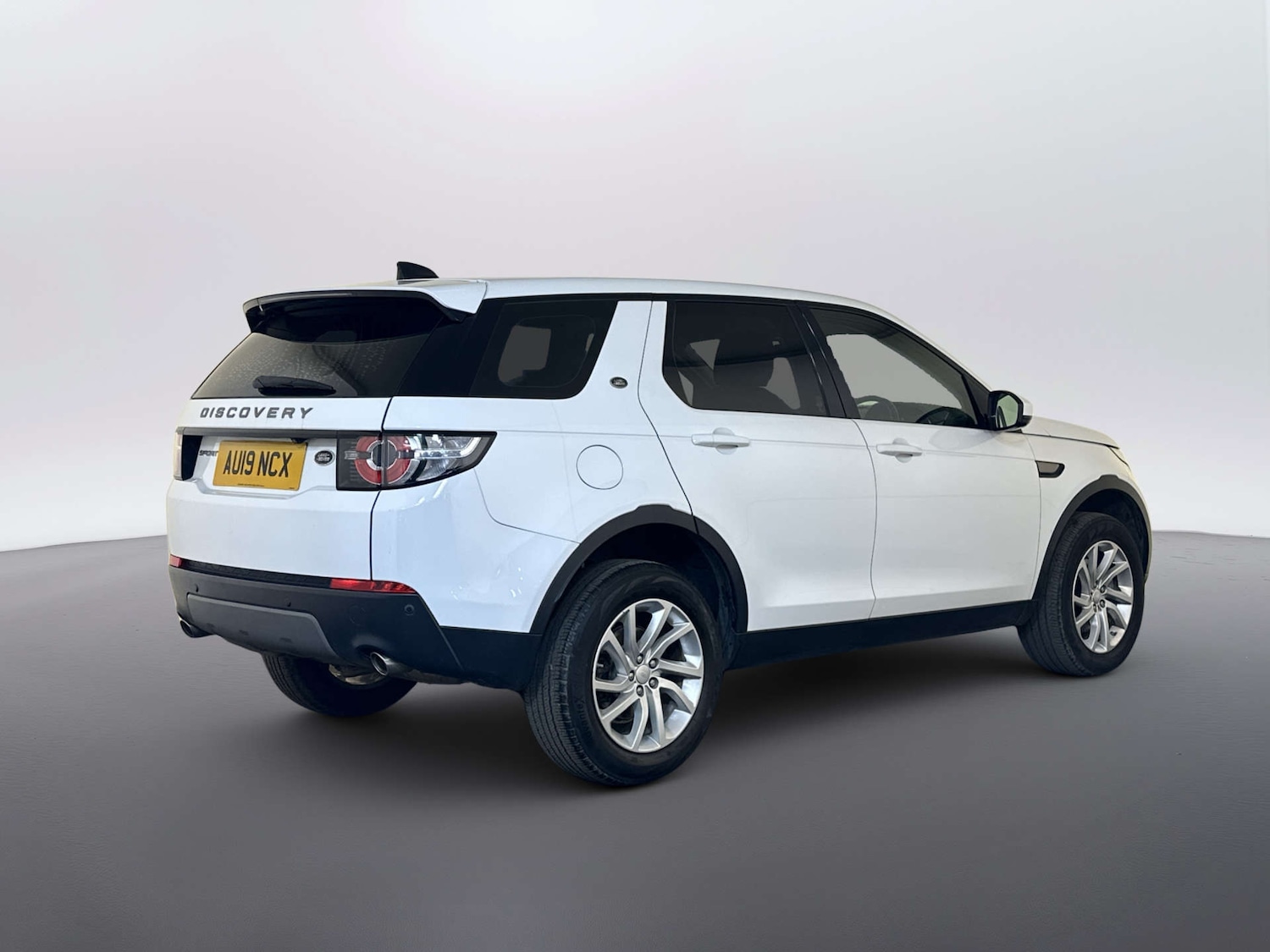 Used Land Rover Discovery Sport 2019 for sale - 77837301: Photo 10