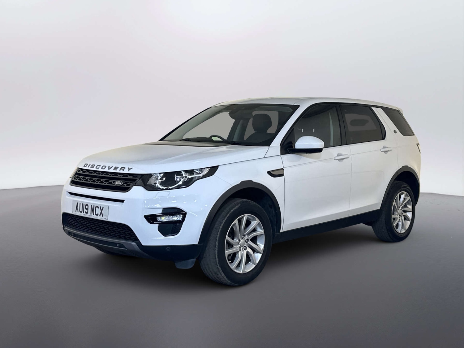 Used Land Rover Discovery Sport 2019 for sale - 77837301: Photo 5