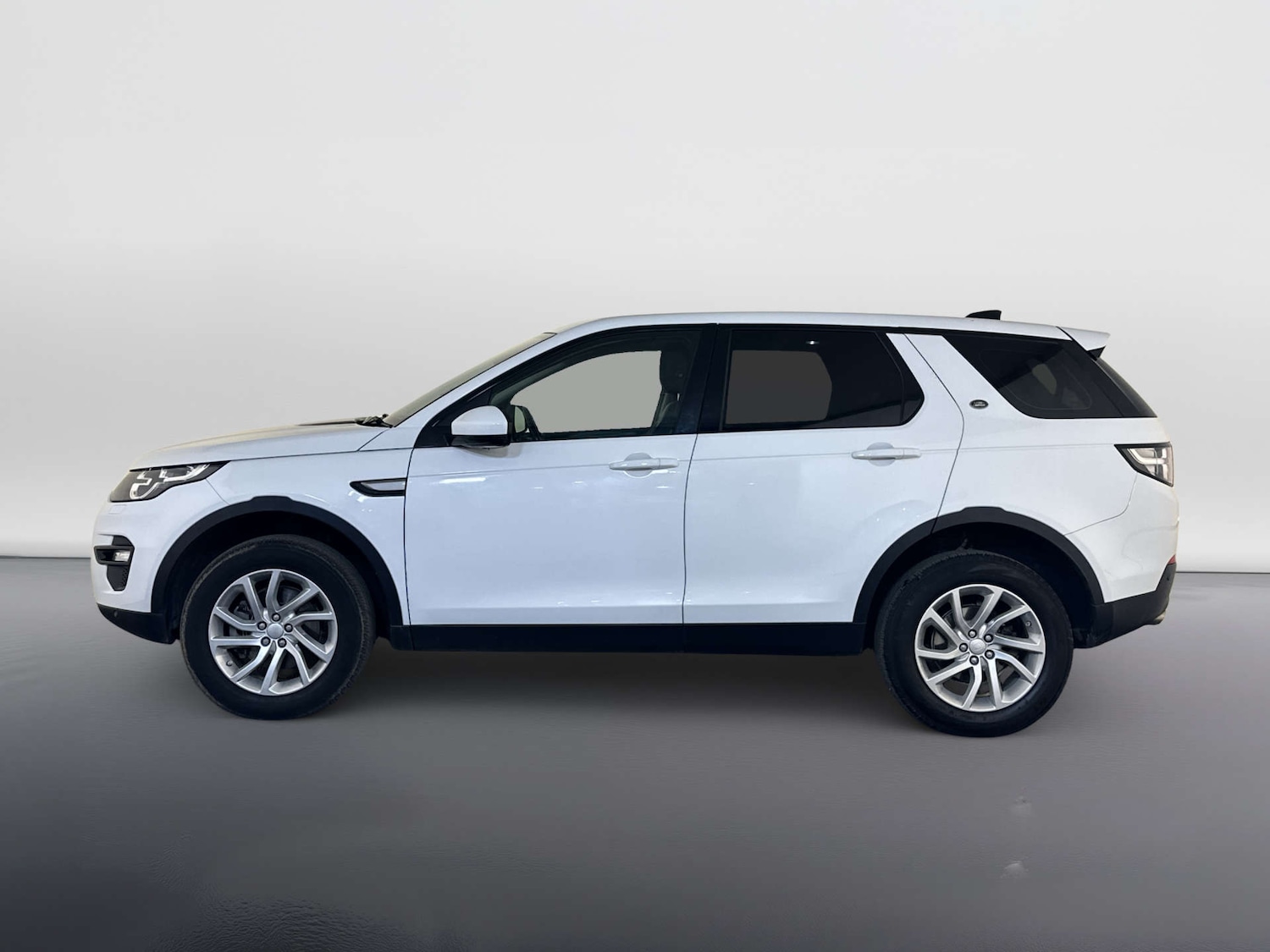 Used Land Rover Discovery Sport 2019 for sale - 77837301: Photo 7