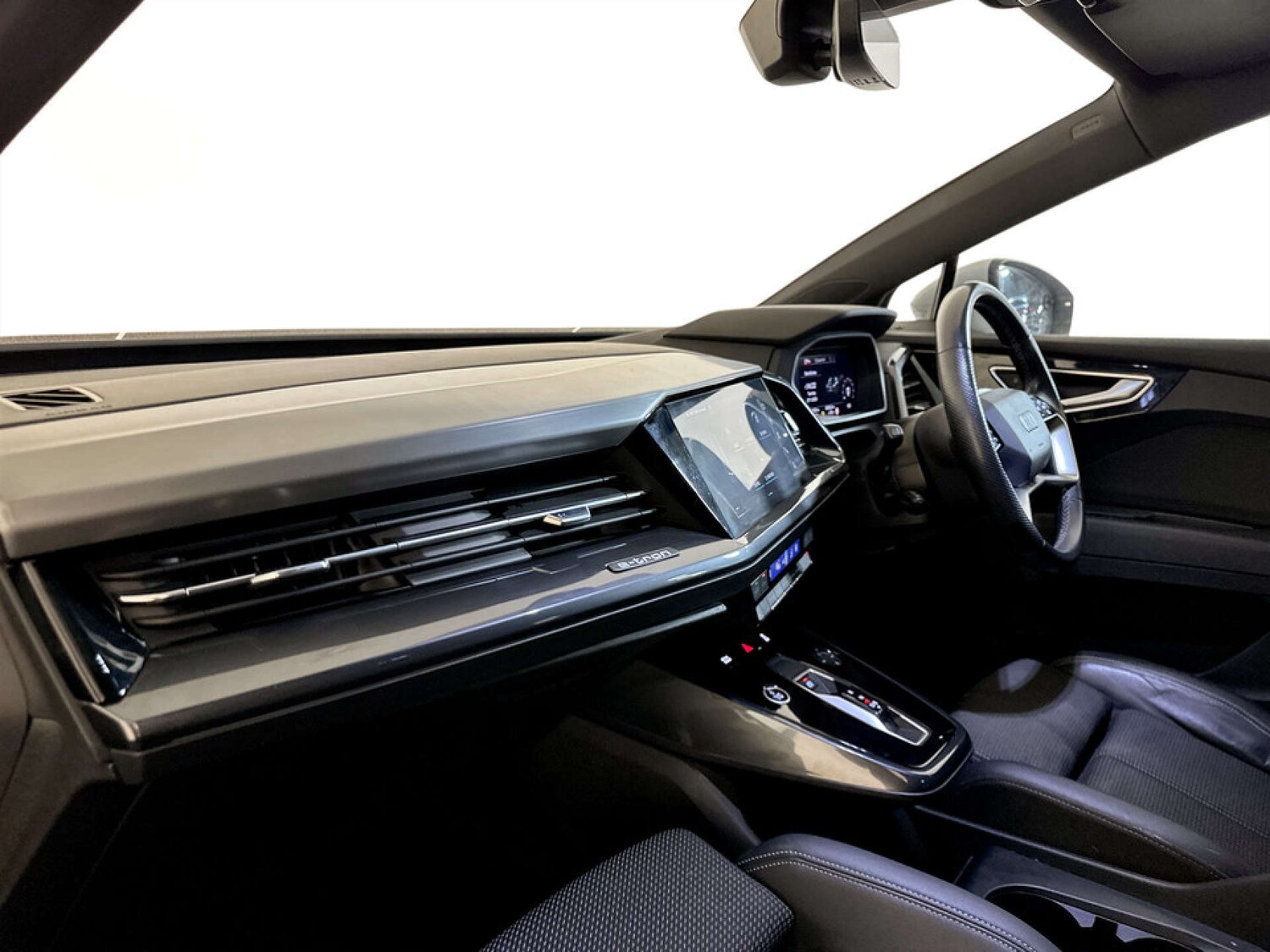 Used Audi Q4 e-tron 2022 for sale - 77342197: Photo 12