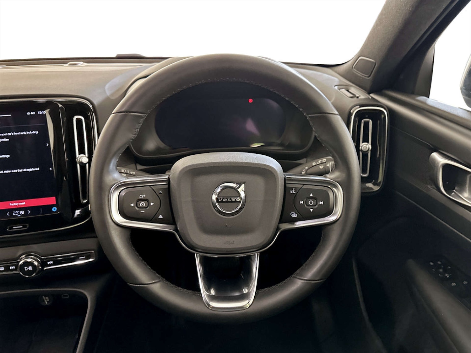 Used Volvo XC40 2022 for sale - 77422818: Photo 15