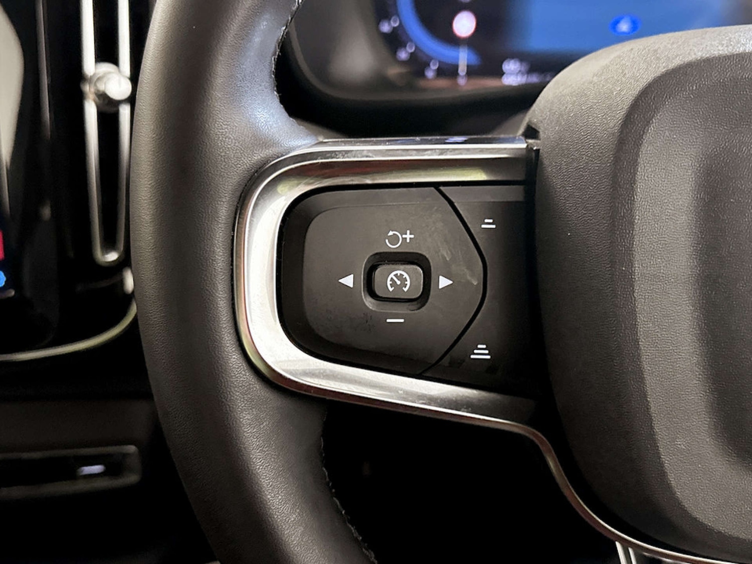 Used Volvo XC40 2022 for sale - 77422818: Photo 16