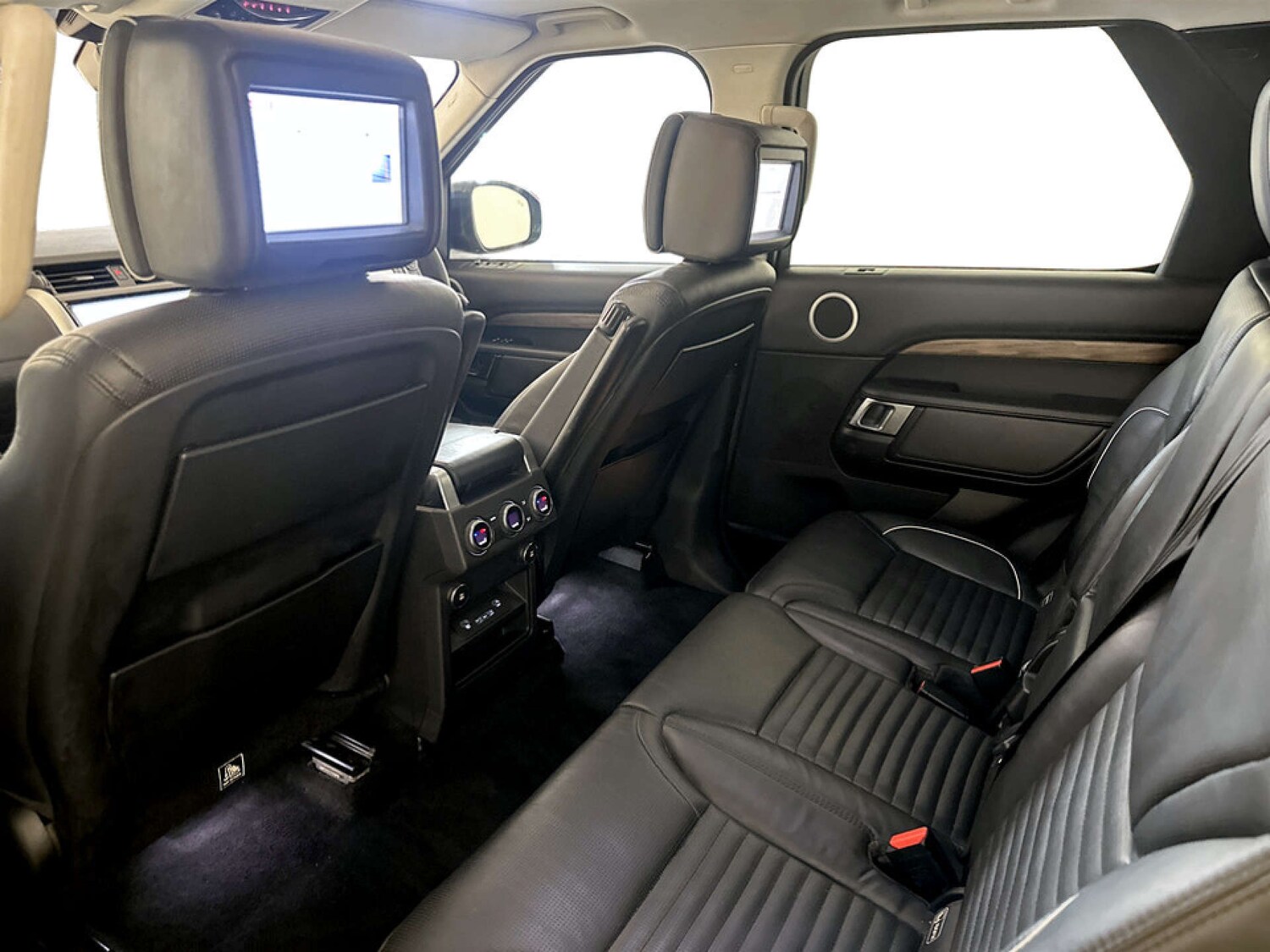 Used Land Rover Discovery 2018 for sale - 77590612: Photo 15