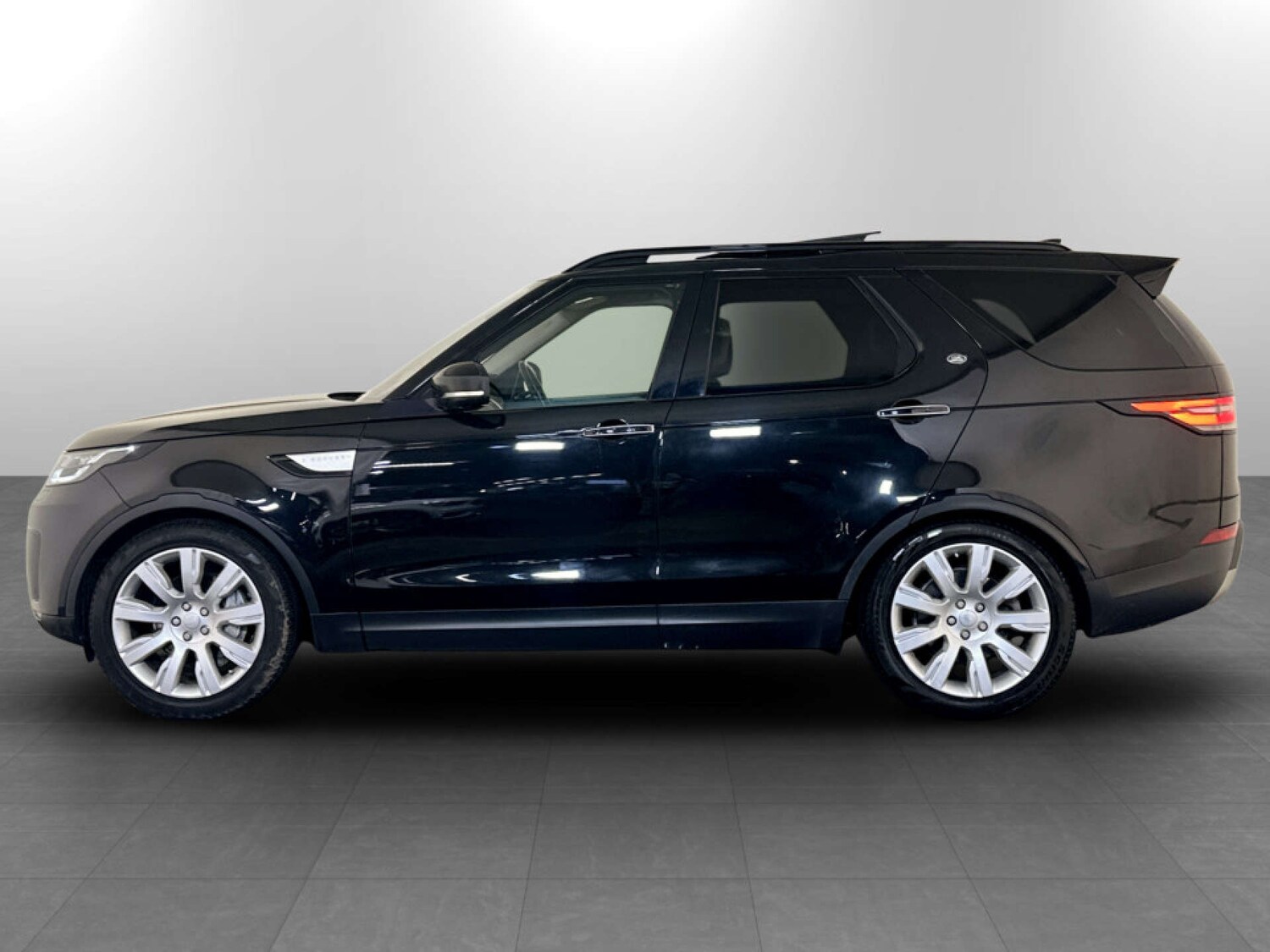 Used Land Rover Discovery 2018 for sale - 77590612: Photo 7