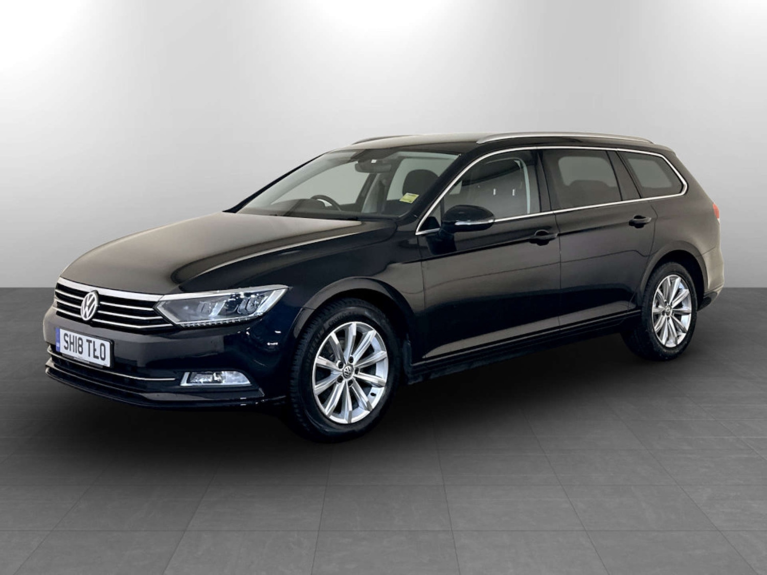 Used Volkswagen Passat 2018 for sale - 77195893: Photo 6