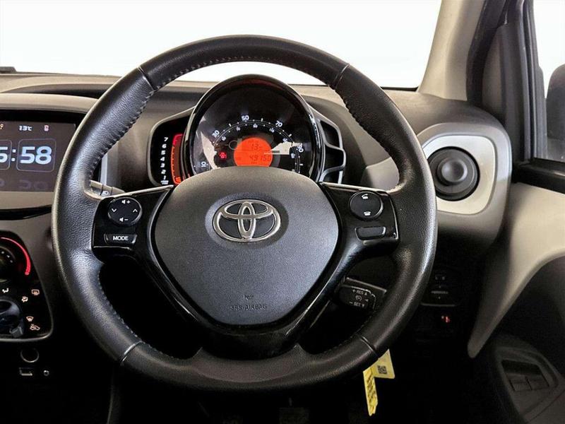 Used Toyota AYGO 2018 for sale - 76826120: Photo 16