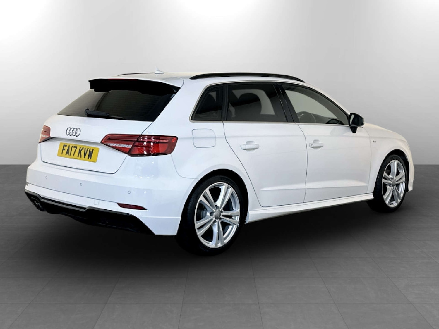 Used Audi A3 2017 for sale - 77383402: Photo 10