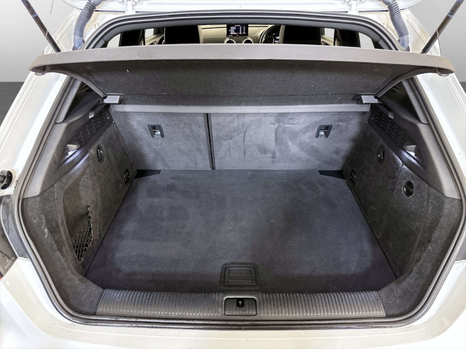 Used Audi A3 2017 for sale - 77383402: Photo 15