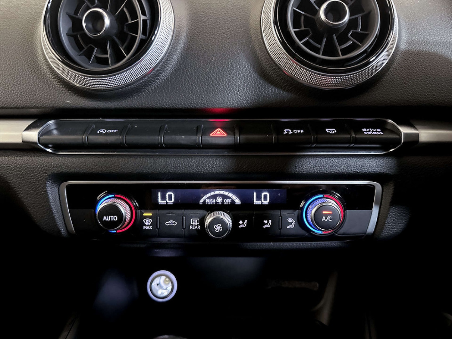 Used Audi A3 2017 for sale - 77383402: Photo 25