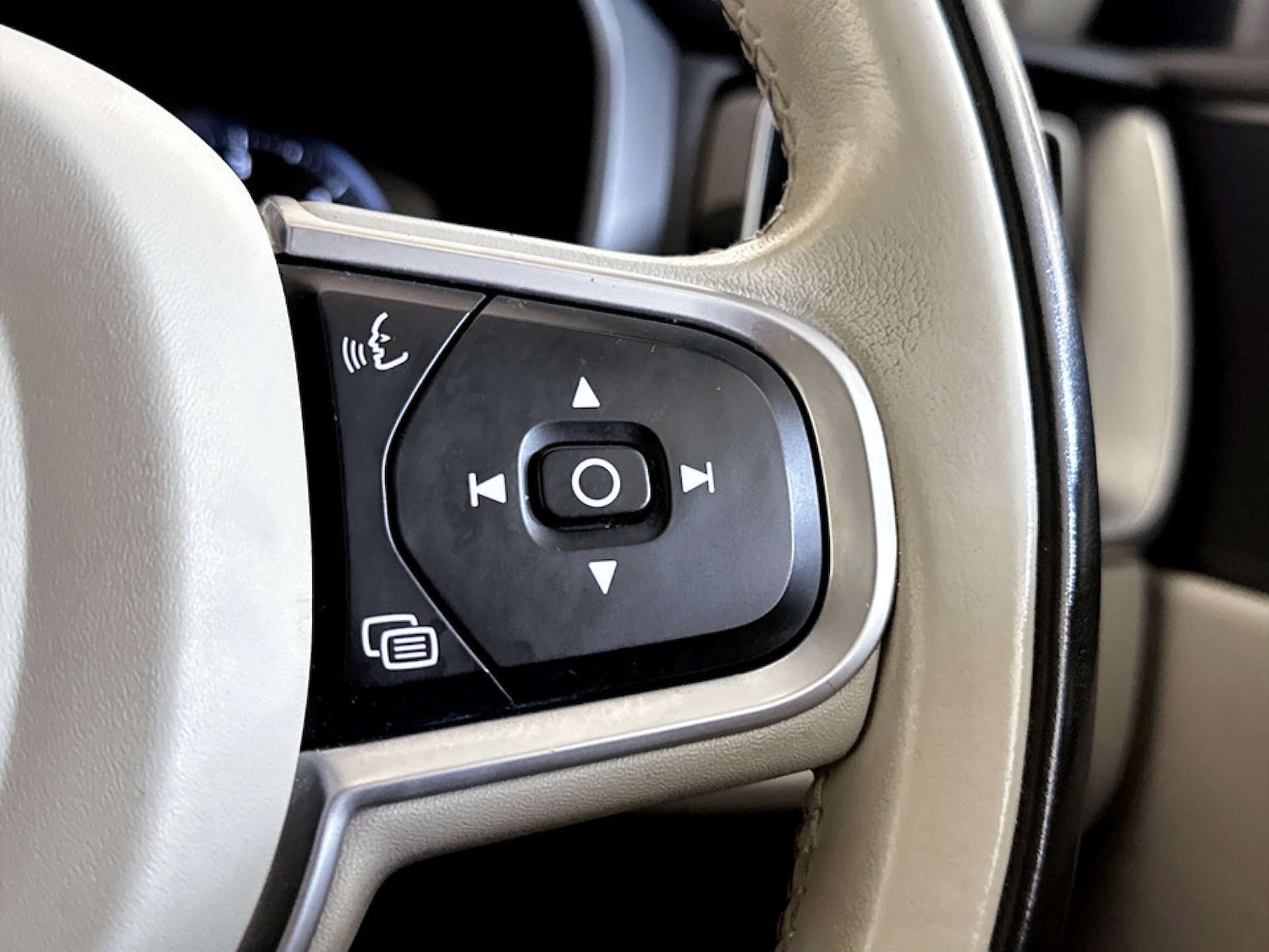 Used Volvo XC60 2018 for sale - 77523111: Photo 20