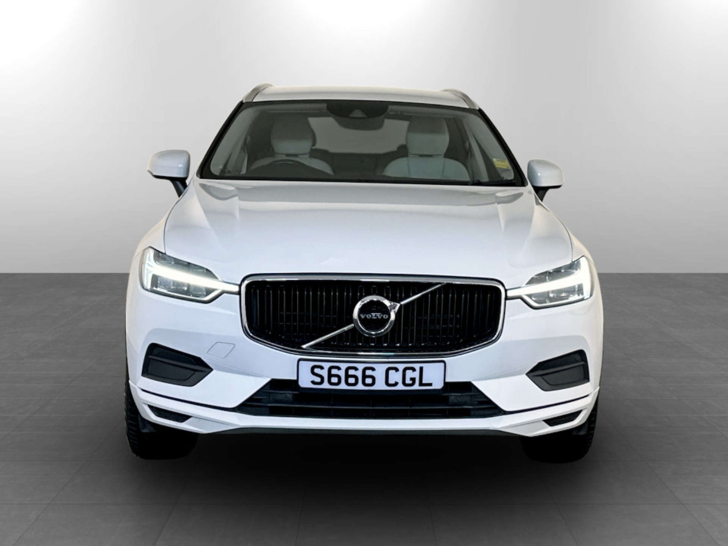 Used Volvo XC60 2018 for sale - 77523111: Photo 5