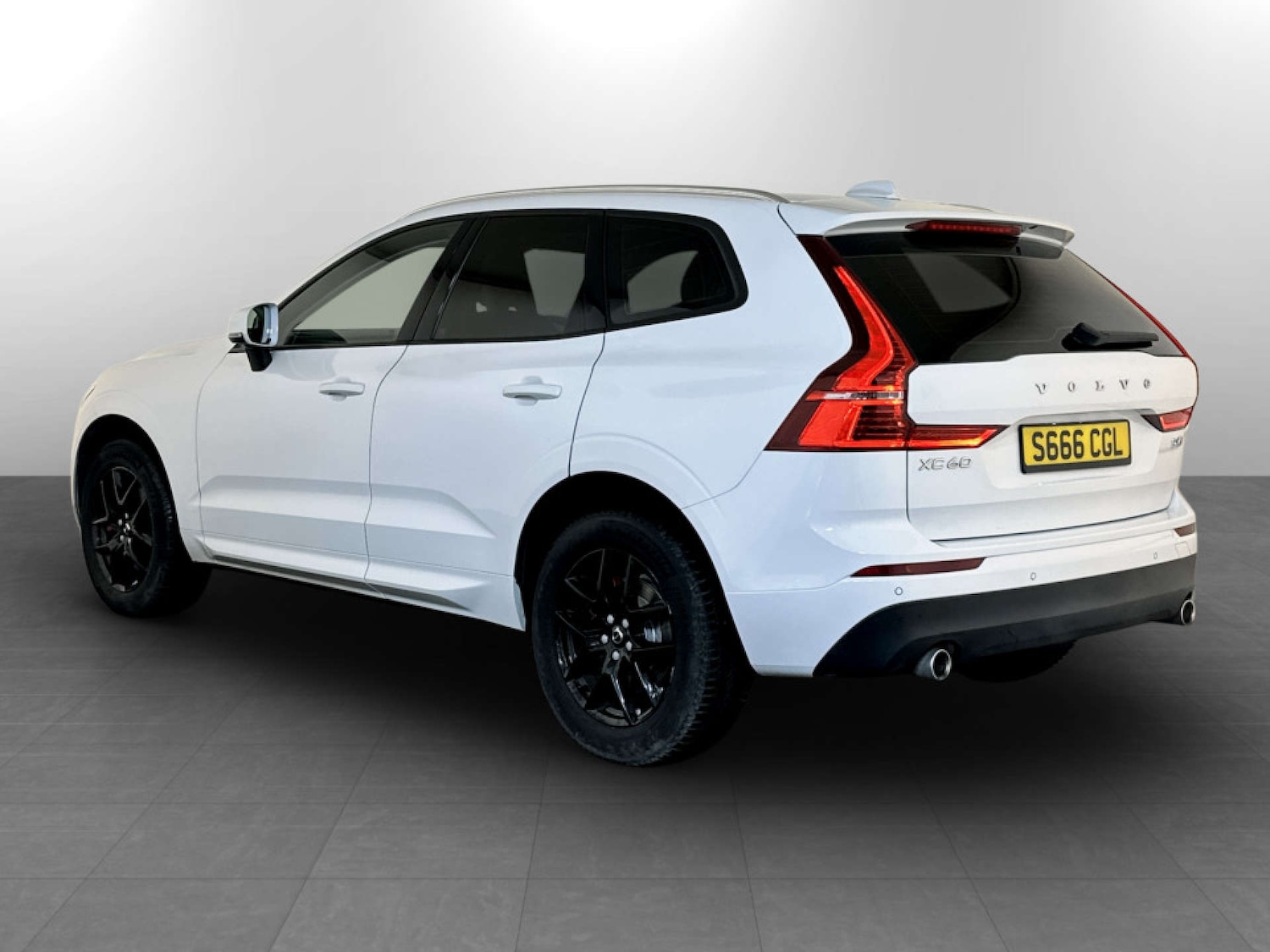 Used Volvo XC60 2018 for sale - 77523111: Photo 8