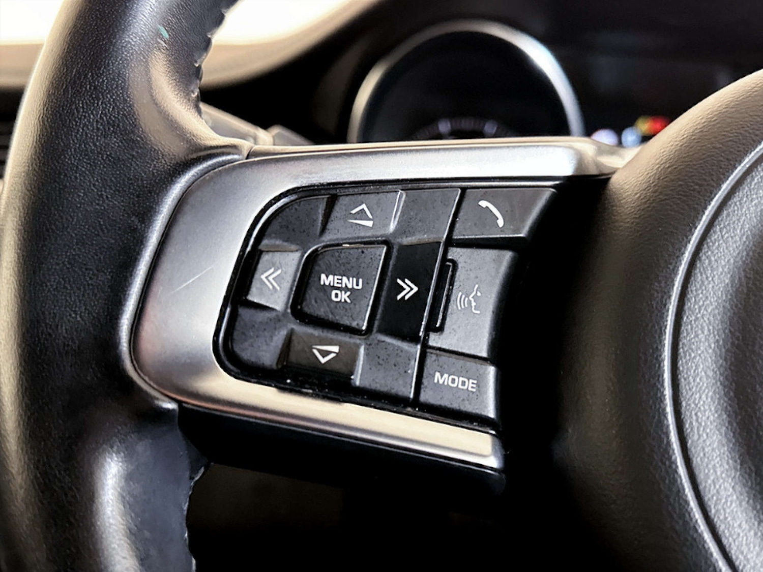 Used Jaguar E-Pace 2018 for sale - 77185040: Photo 18