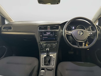 Used Volkswagen Golf 2019 for sale - 78619975: Photo