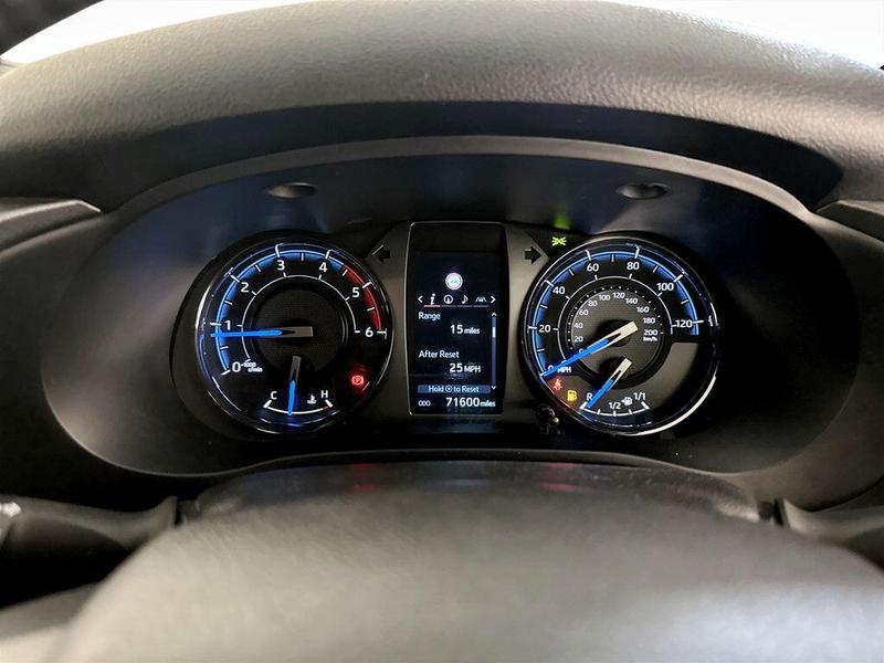 Used Toyota Hilux 2021 for sale - 76422049: Photo 18