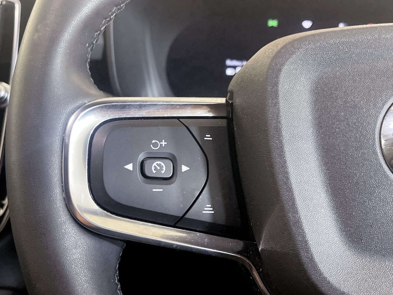 Used Volvo XC40 2022 for sale - 77535171: Photo 16