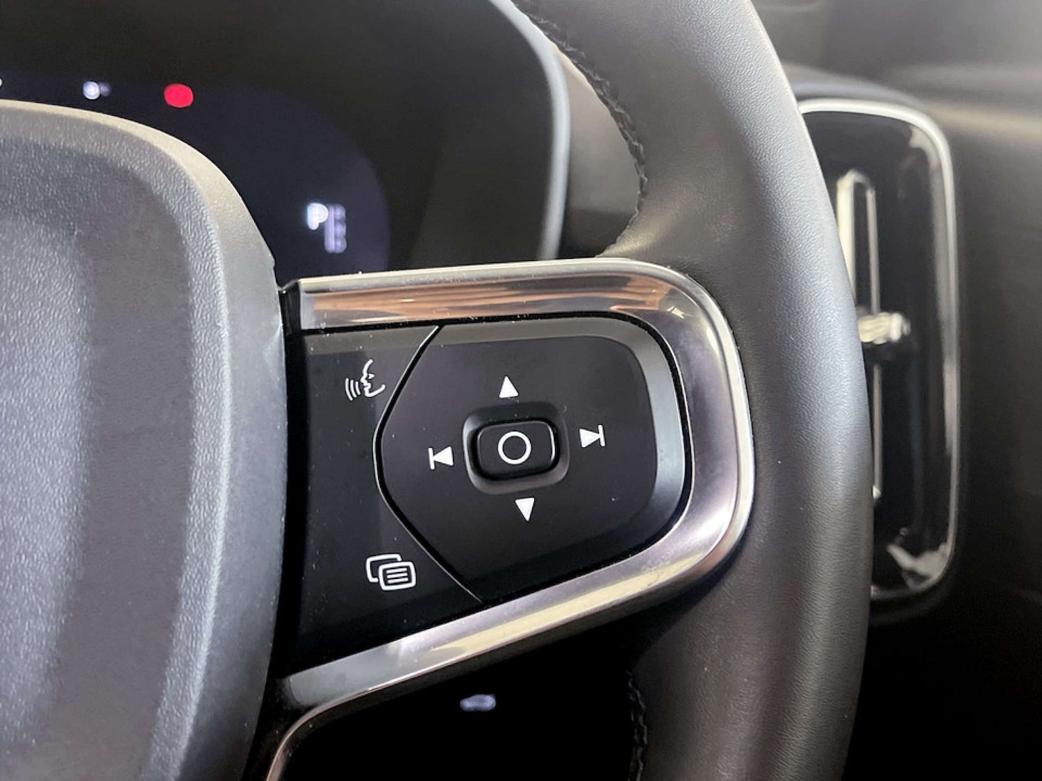 Used Volvo XC40 2022 for sale - 77535171: Photo 18