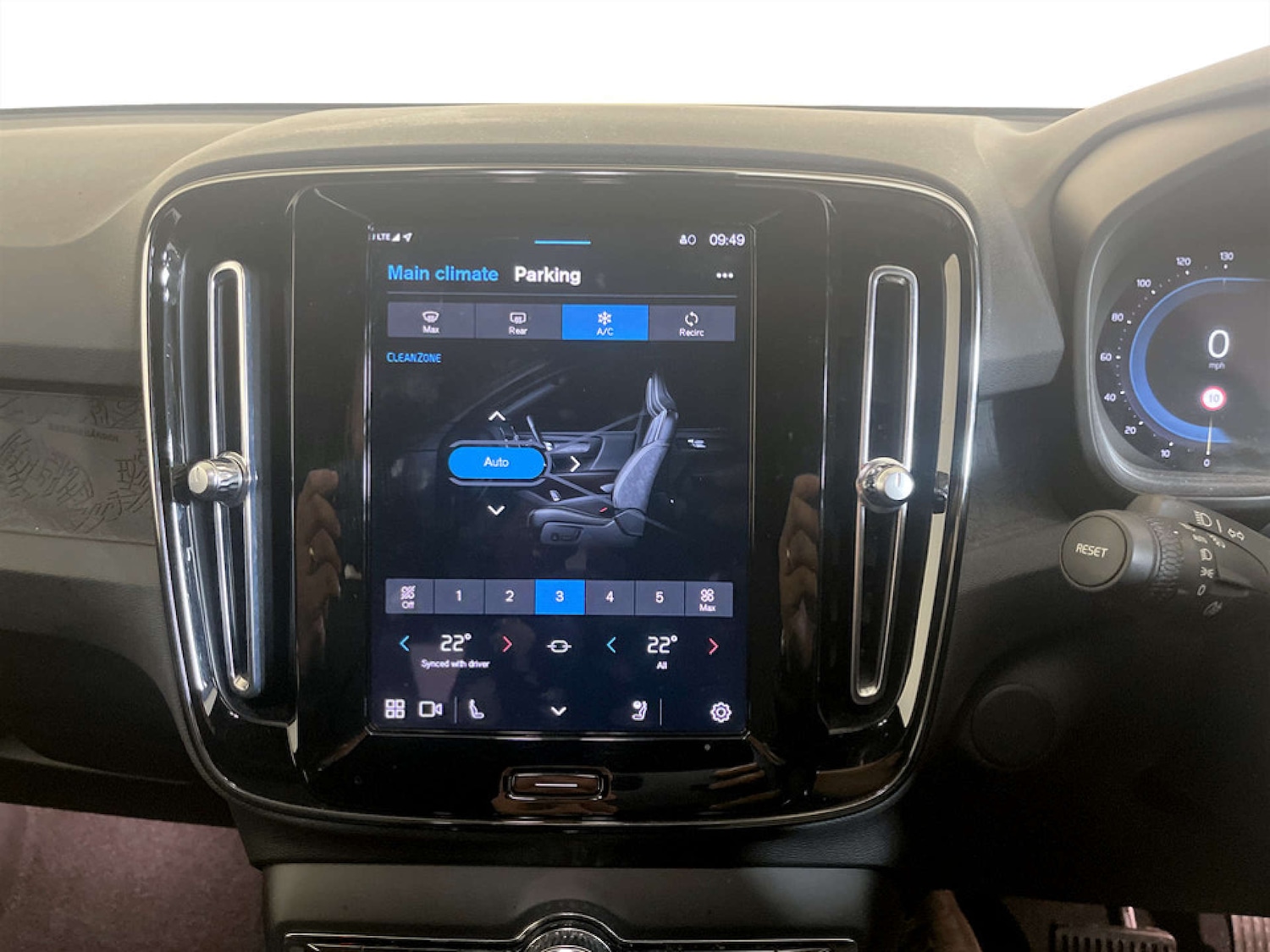 Used Volvo XC40 2022 for sale - 77535171: Photo 25