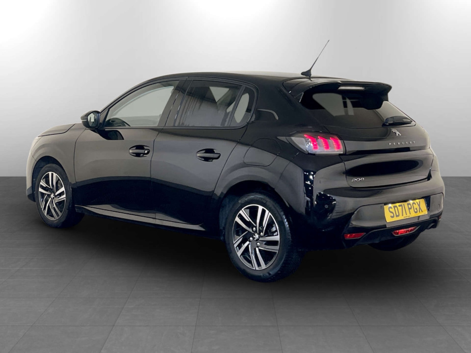 Used Peugeot 208 2021 for sale - 77342172: Photo 8