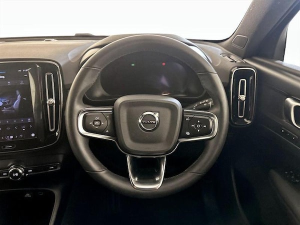 Used Volvo XC40 2022 for sale - 76209429: Photo 16