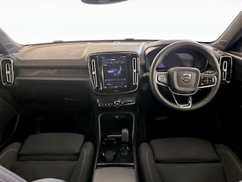 Used Volvo XC40 2022 for sale - 76209429: Photo