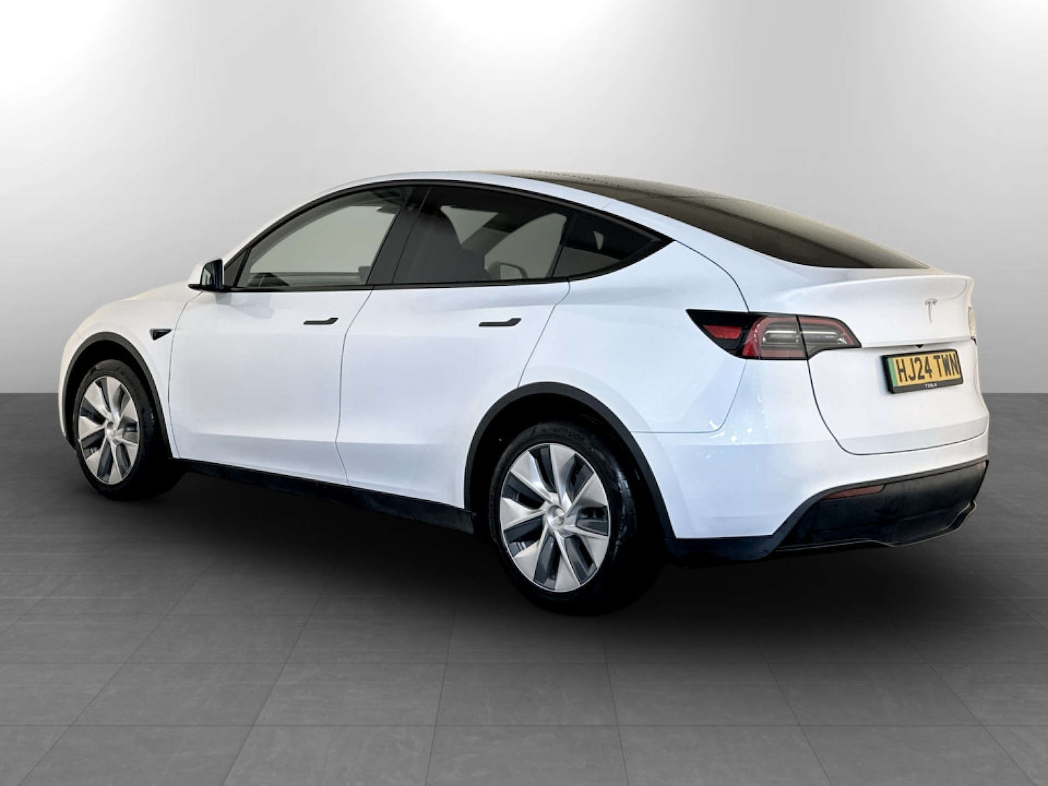 Used Tesla Model Y 2024 for sale - 77211807: Photo 8