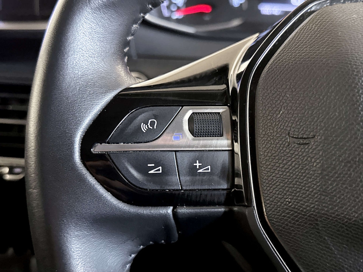 Used Peugeot 2008 2021 for sale - 77247821: Photo 17