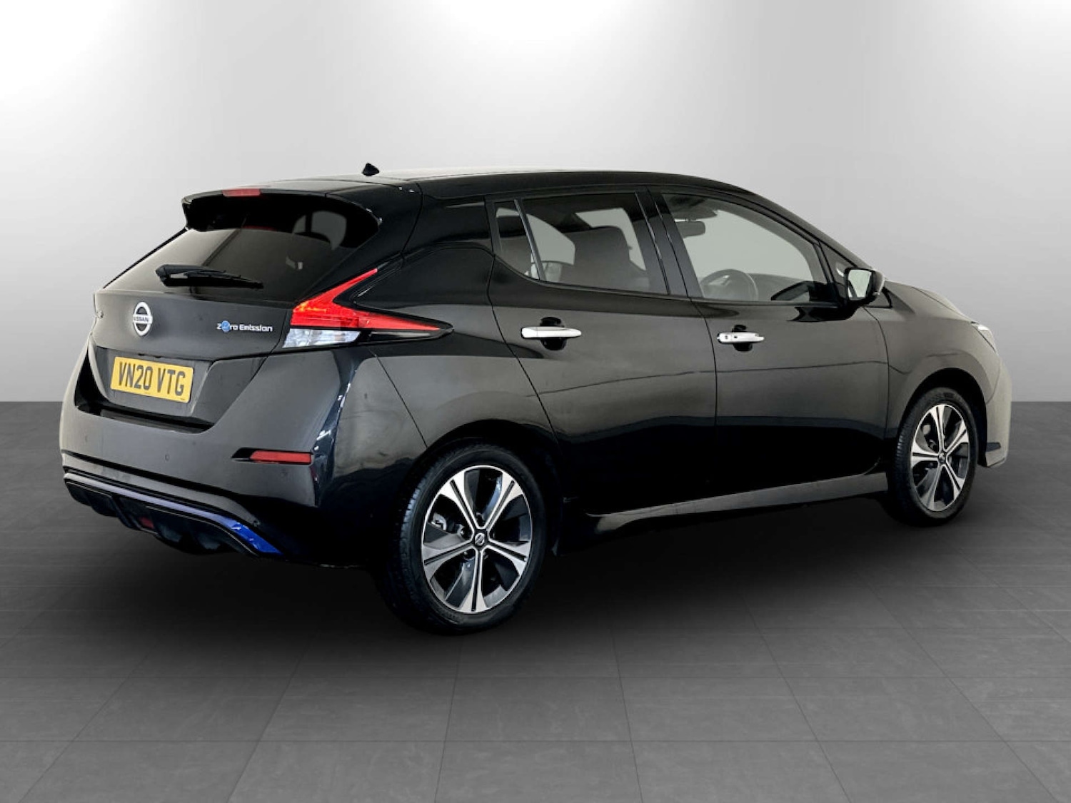 Used Nissan Leaf 2020 for sale - 77357555: Photo 10