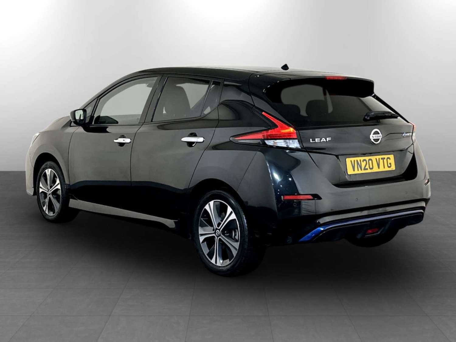 Used Nissan Leaf 2020 for sale - 77357555: Photo 8