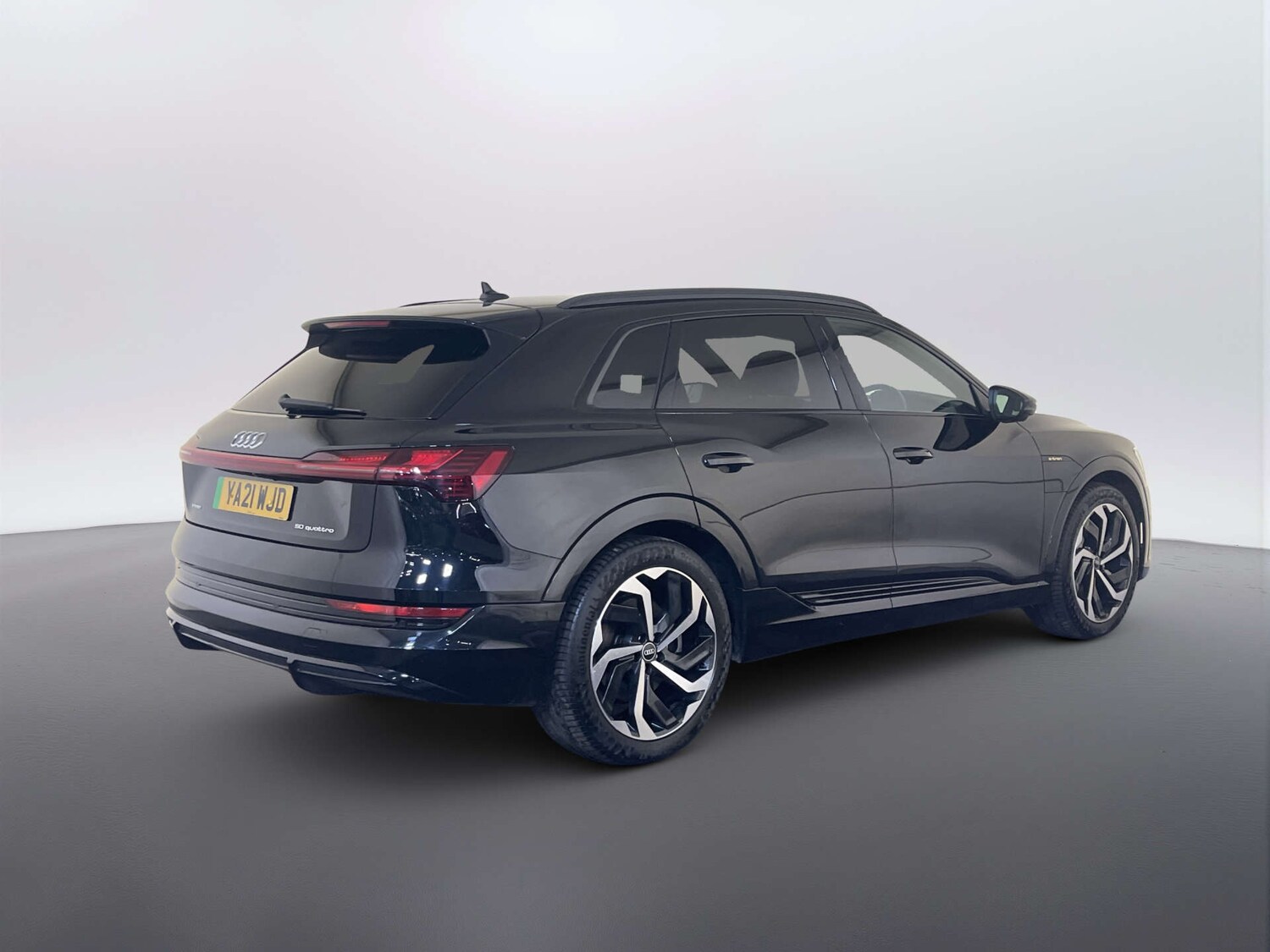 Used Audi e-tron 2021 for sale - 77989882: Photo 10