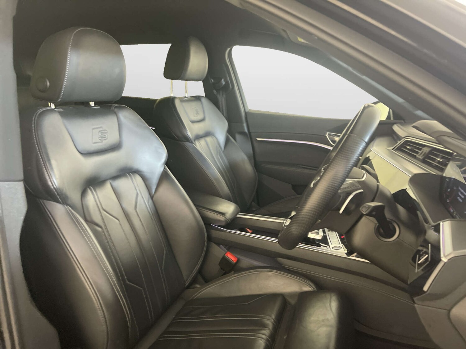 Used Audi e-tron 2021 for sale - 77989882: Photo 13