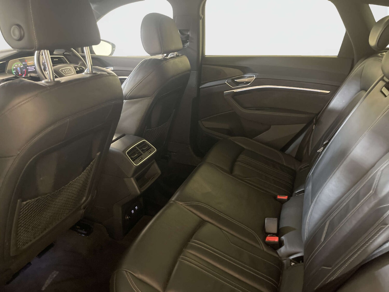 Used Audi e-tron 2021 for sale - 77989882: Photo 14
