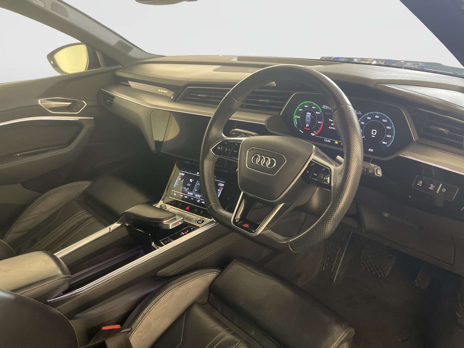 Used Audi e-tron 2021 for sale - 77989882: Photo 15
