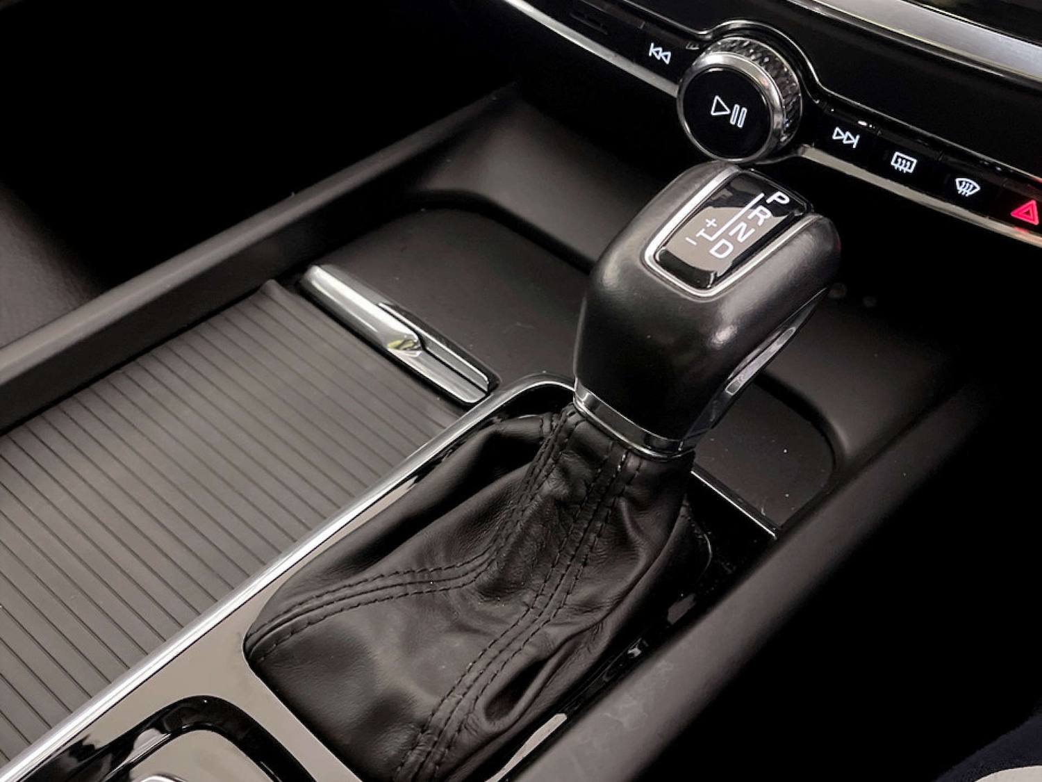 Used Volvo V60 2020 for sale - 77227736: Photo 25