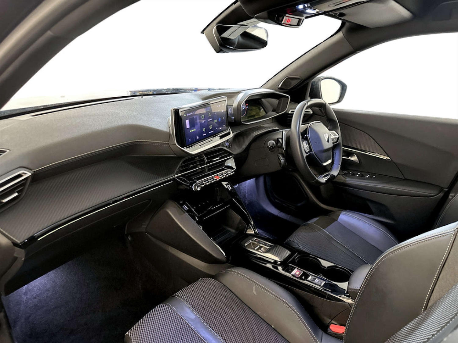 Used Peugeot 2008 2023 for sale - 77276701: Photo 12