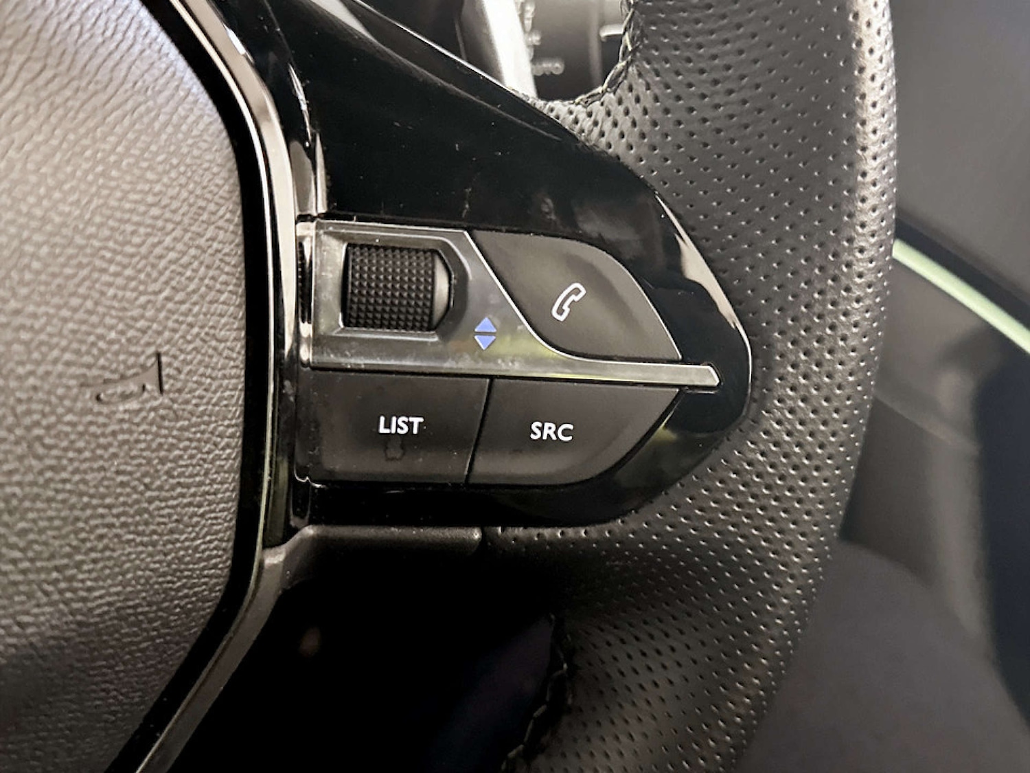 Used Peugeot 2008 2023 for sale - 77276701: Photo 19