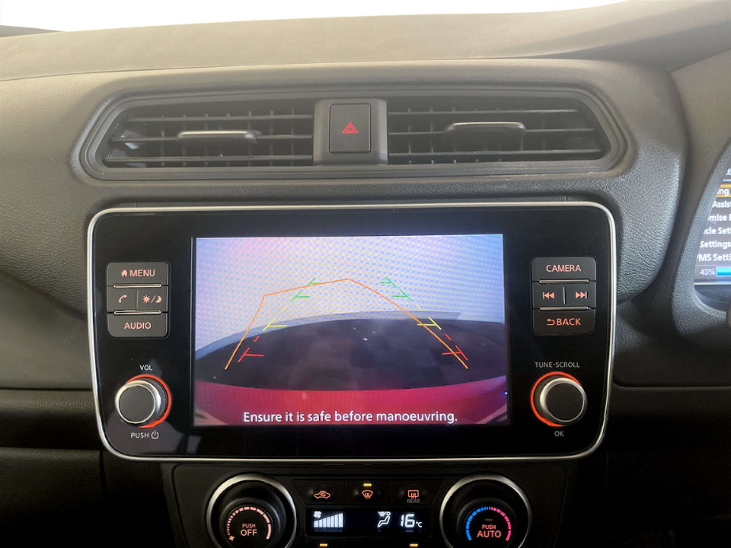 Used Nissan Leaf 2022 for sale - 77357558: Photo 21