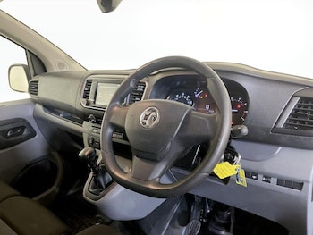 Used Vauxhall Vivaro 2022 for sale - 76352232: Photo