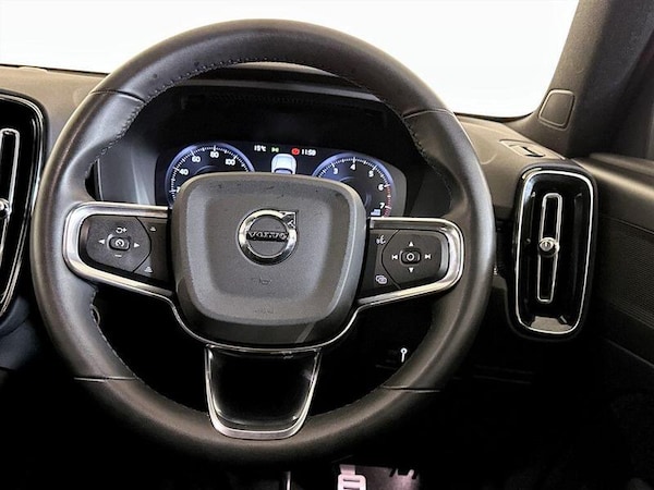 Used Volvo XC40 2021 for sale - 76332470: Photo 16