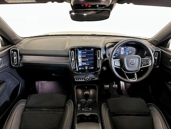 Used Volvo XC40 2021 for sale - 76332470: Photo