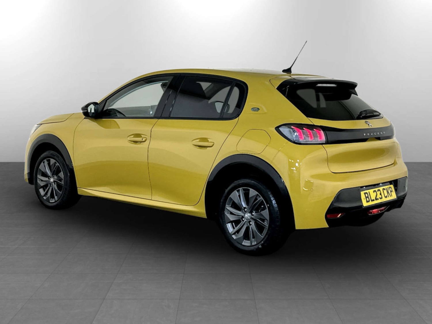 Used Peugeot 208 2023 for sale - 77523451: Photo 8