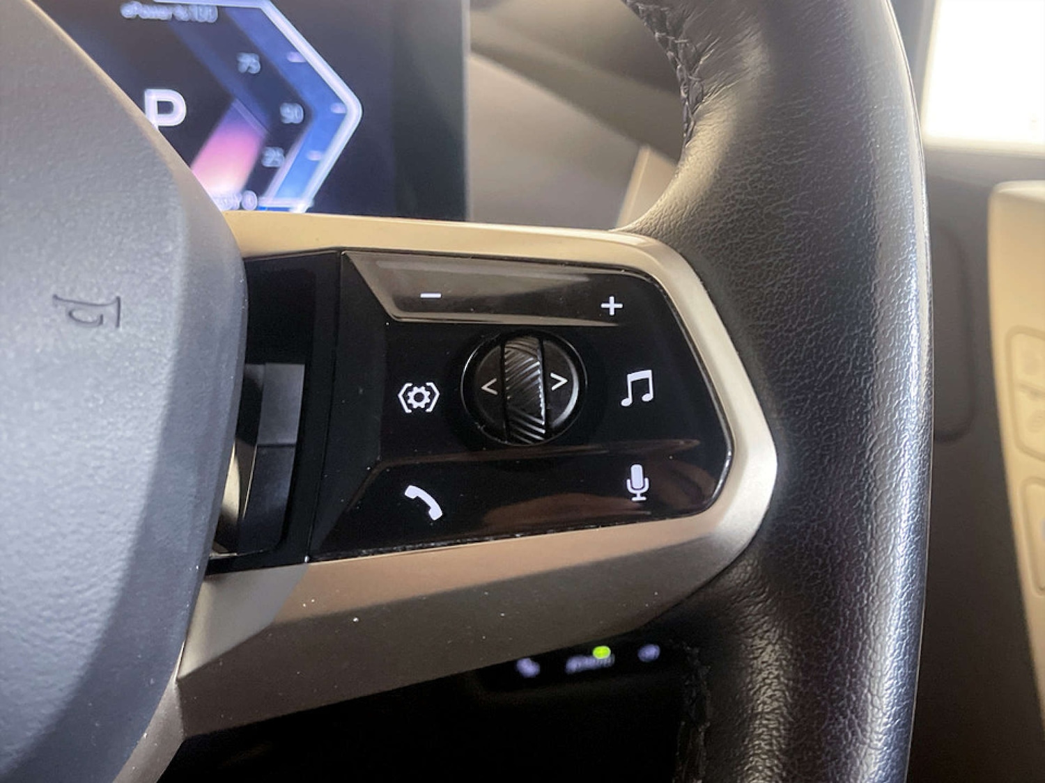 Used BMW iX 2022 for sale - 77591985: Photo 19