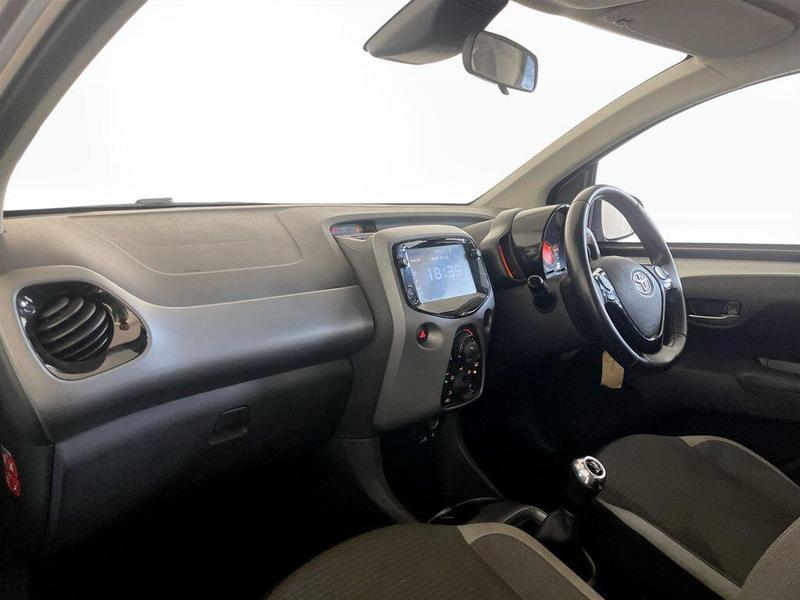 Used Toyota AYGO 2021 for sale - 76580742: Photo 12