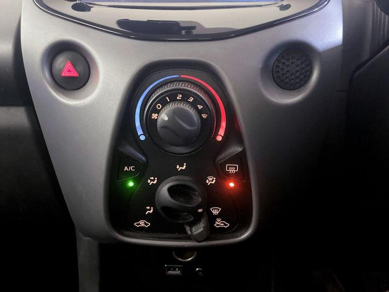 Used Toyota AYGO 2021 for sale - 76580742: Photo 25