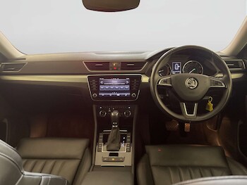 Used Skoda Superb 2019 for sale - 78523398: Photo