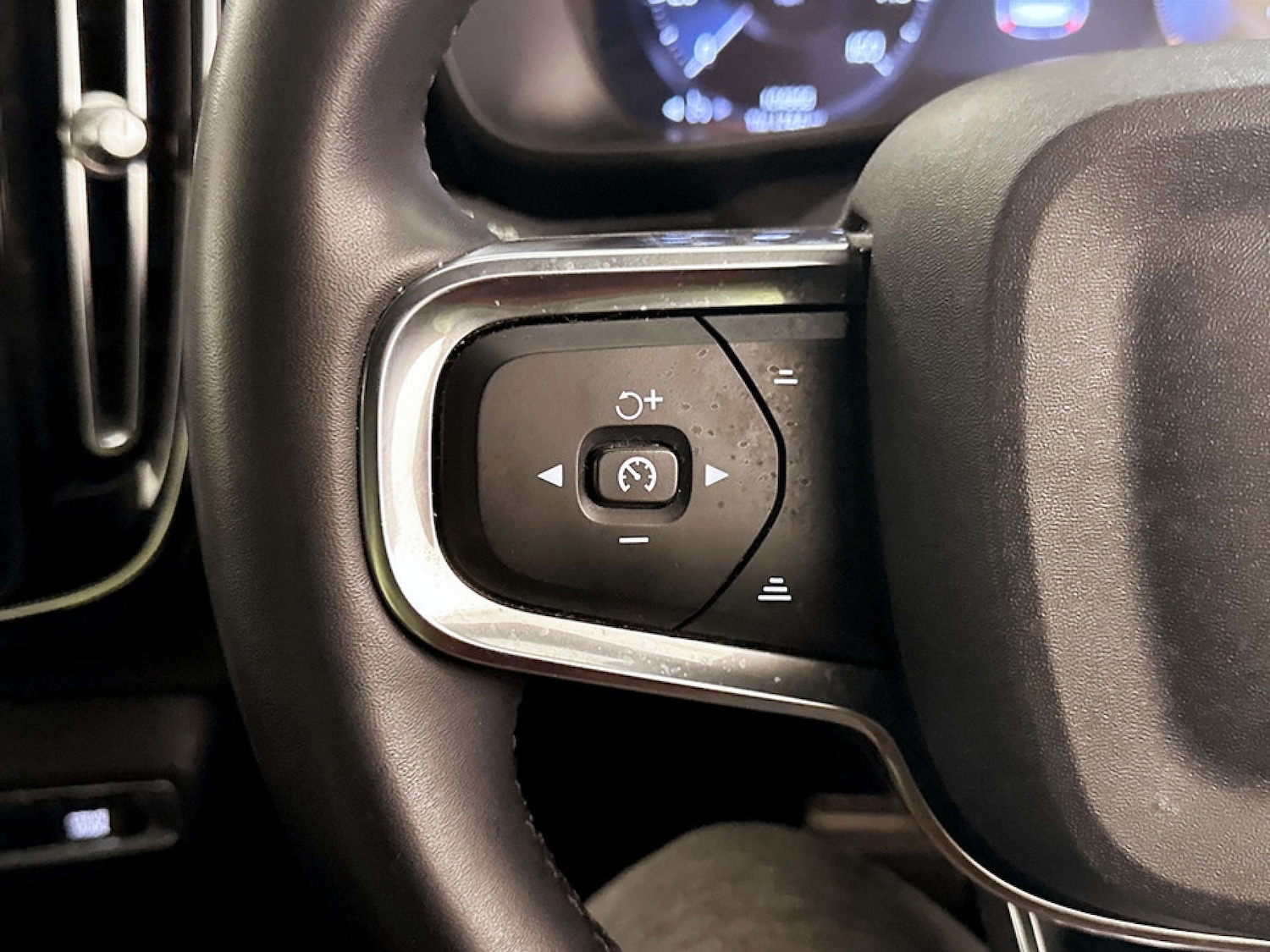 Used Volvo XC40 2021 for sale - 77408962: Photo 15